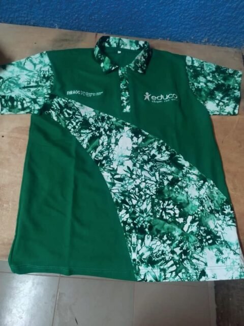Chemise en tissu imprimé